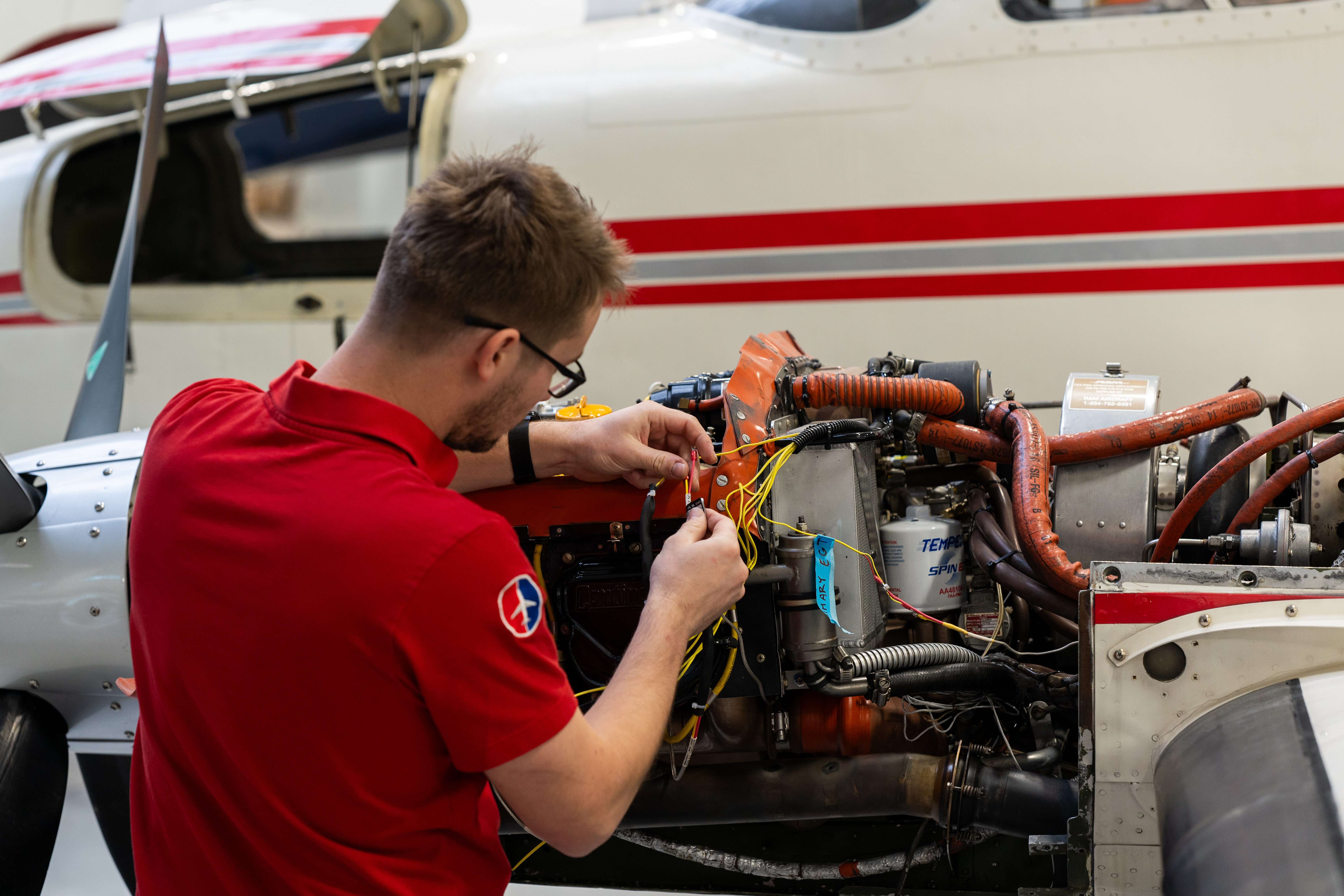 Aircraft maintenance hangar